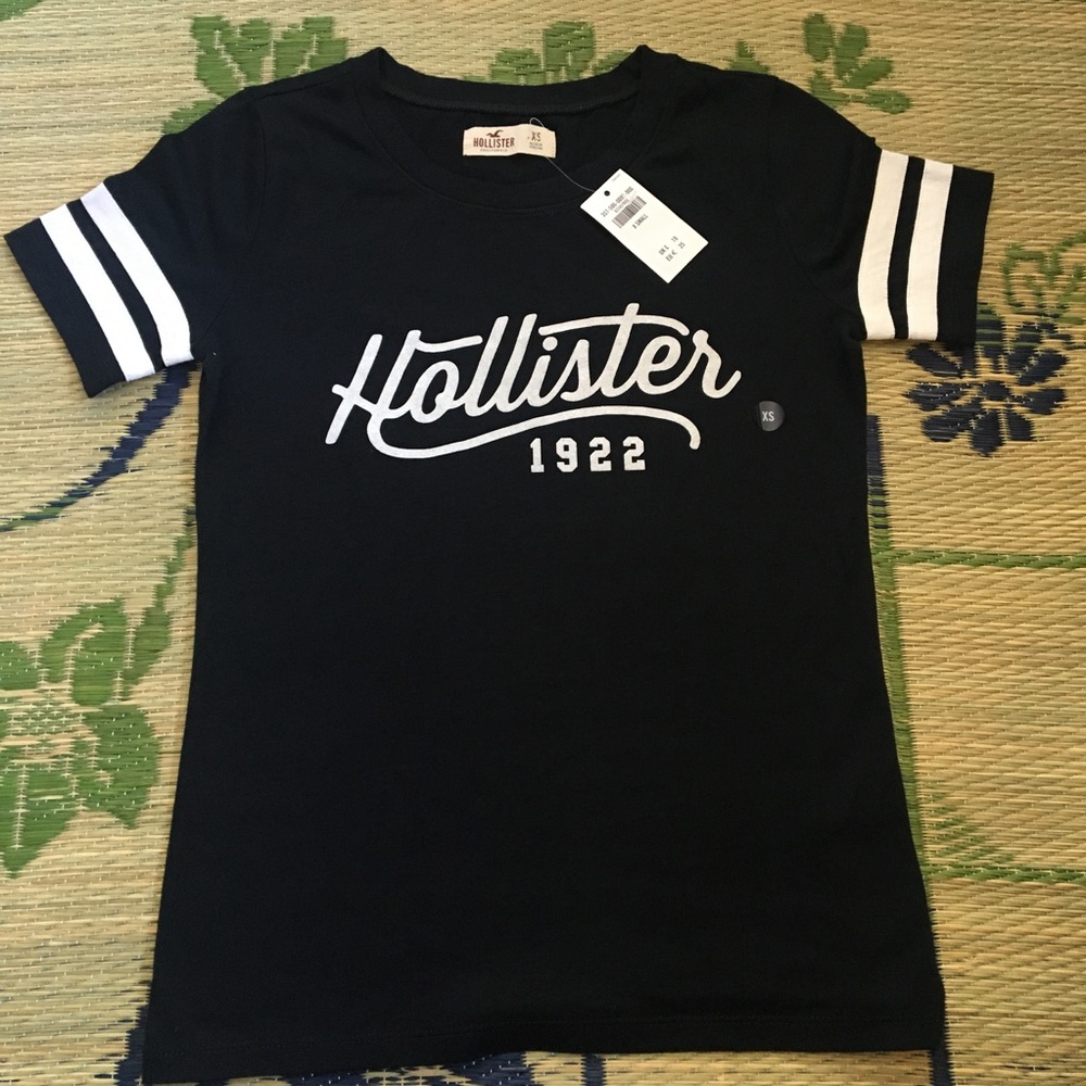 🆕 Hollister Black Logo and Striped Tee